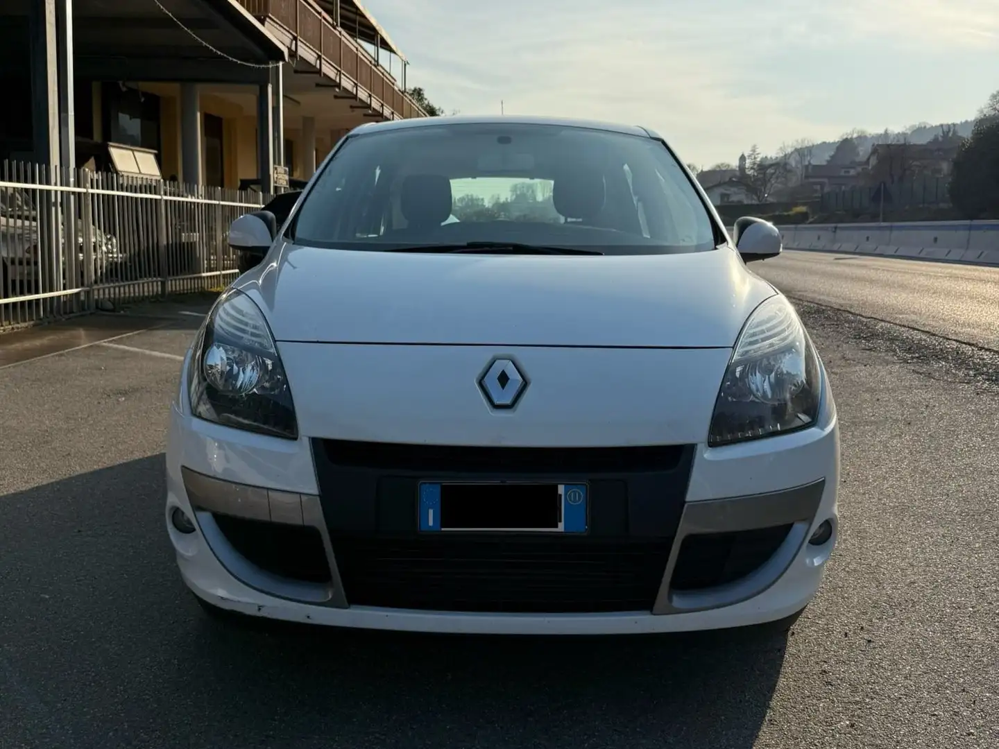 Renault Scenic X-Mod 1.5 dci Luxe 110cv edc Bianco - 2