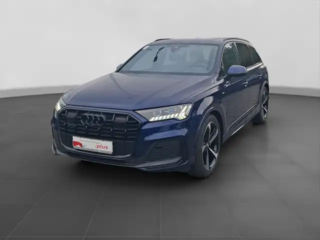 Audi Q7 view 2