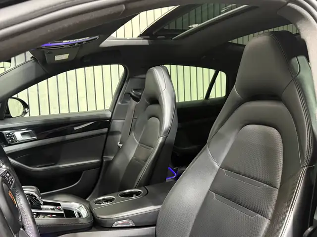 Porsche Panamera 4 E-Hybrid PANORAMA 21''TURBO AMB BOSE BELÜFT Ansicht 21