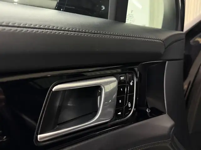 Porsche Panamera 4 E-Hybrid PANORAMA 21''TURBO AMB BOSE BELÜFT Ansicht 23