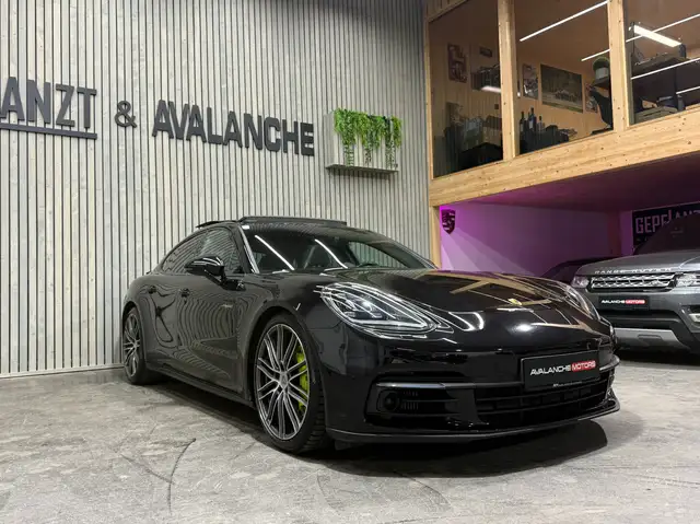 Porsche Panamera 4 E-Hybrid PANORAMA 21''TURBO AMB BOSE BELÜFT Ansicht 5