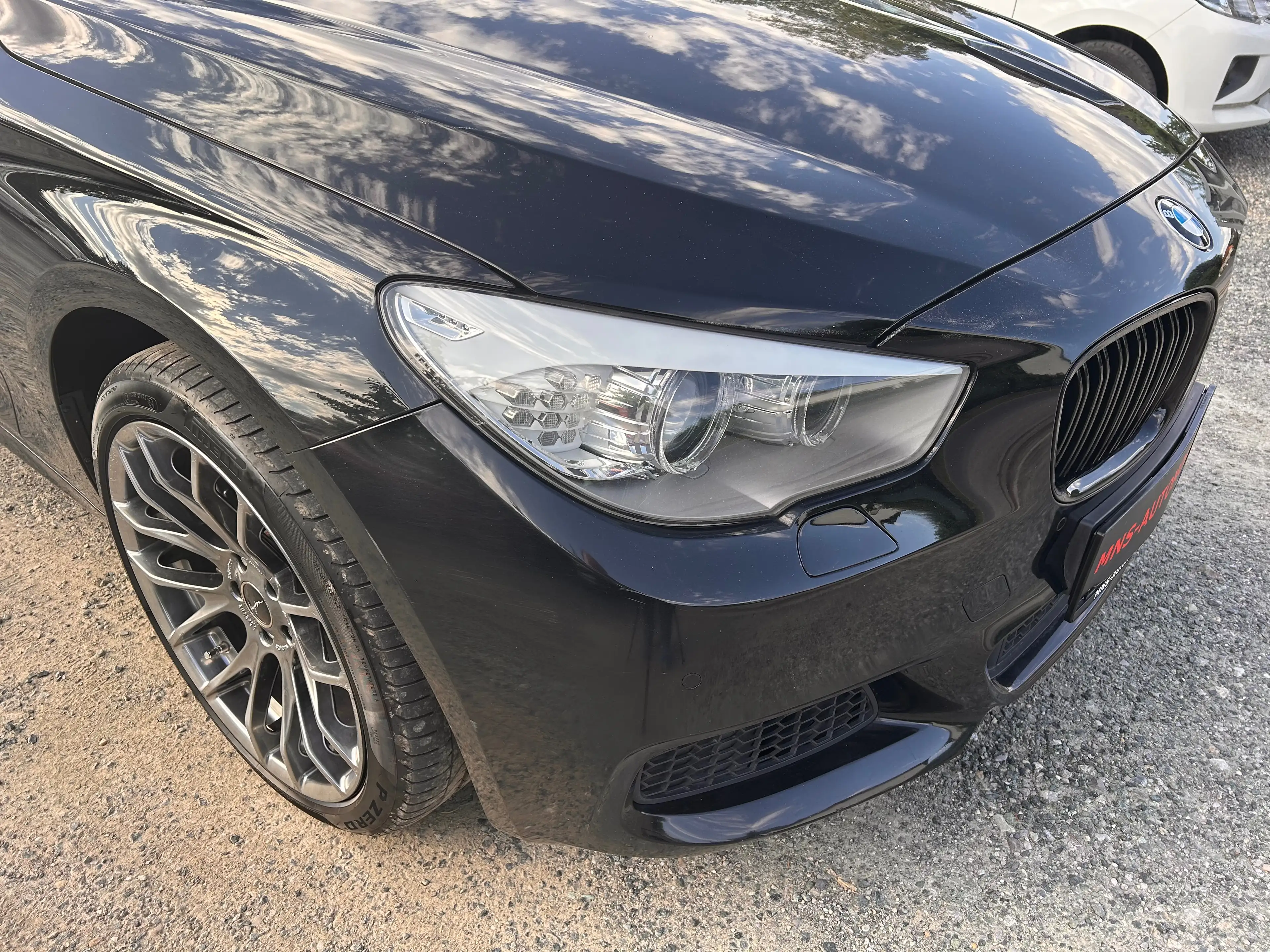 BMW 535 d xDrive M-Paket Leder Navigation Headup 20 Zoll — photo 10