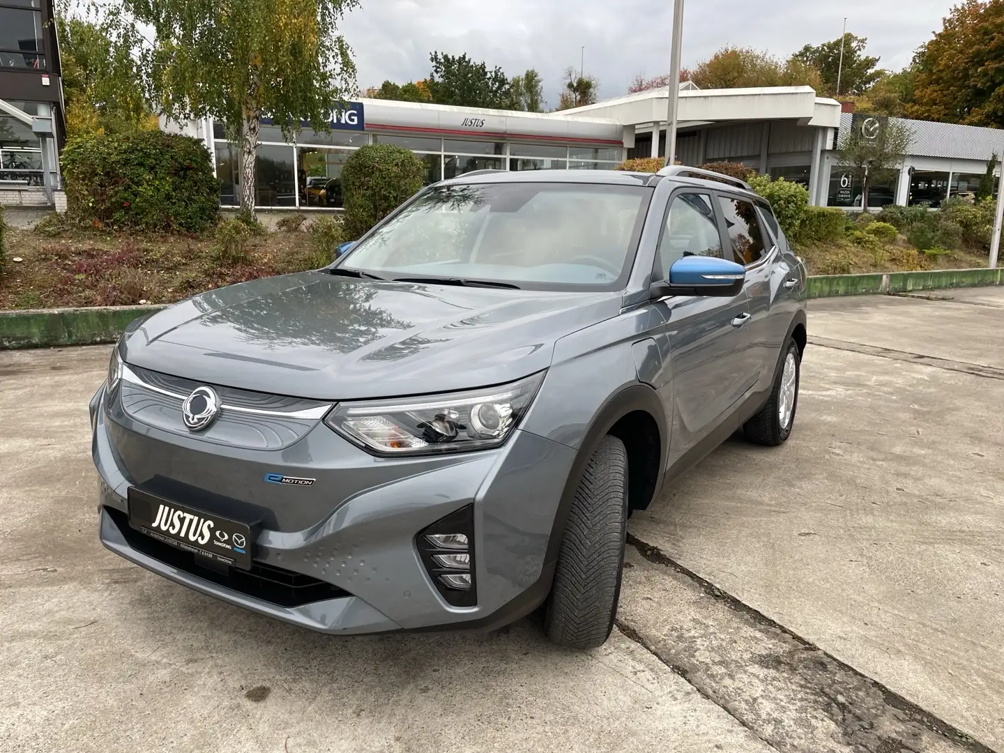 KGM Korando e-Motion Platinum Grijs - 1