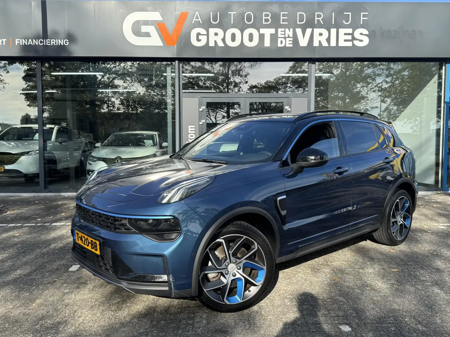 Lynk & Co 01 1.5 Orig NL|MY23|Zwarte hemel|Rolhoes|360 camera|S Blauw - 1