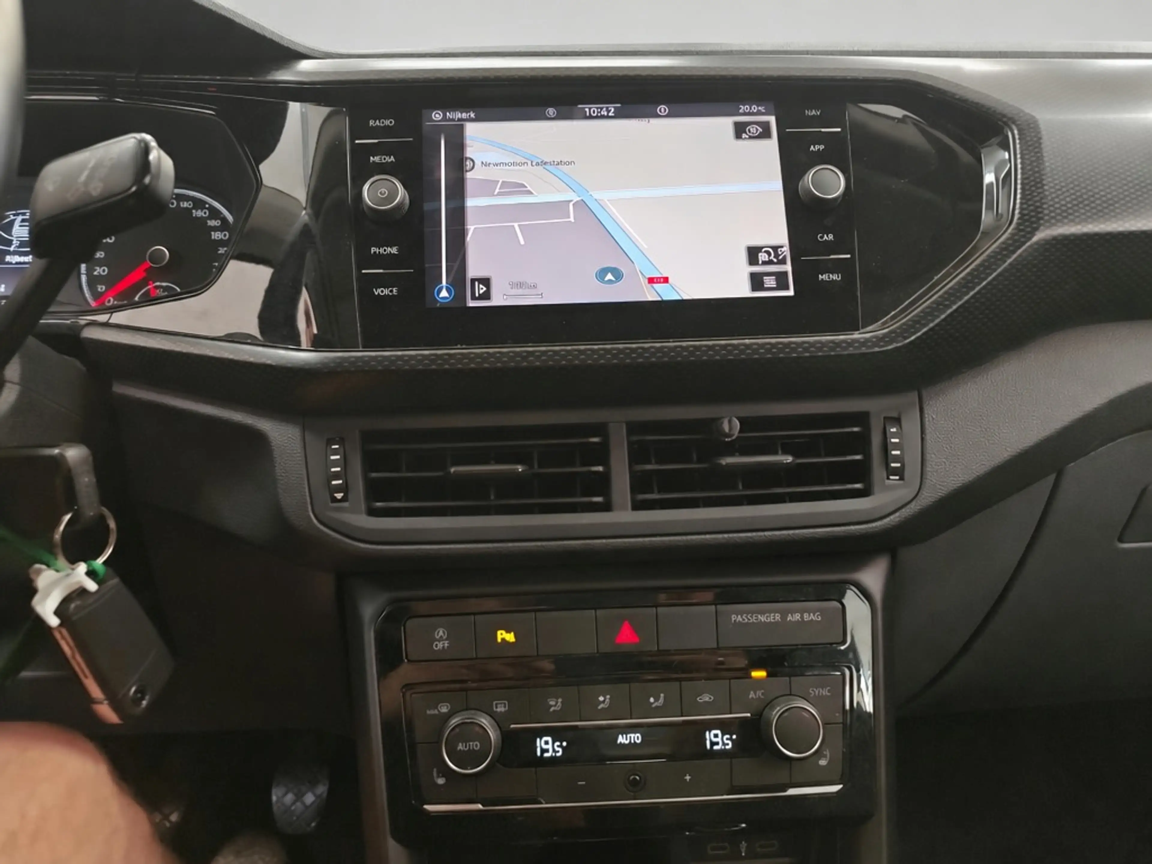 Volkswagen T-Cross 1.0 TSI Style — photo 4