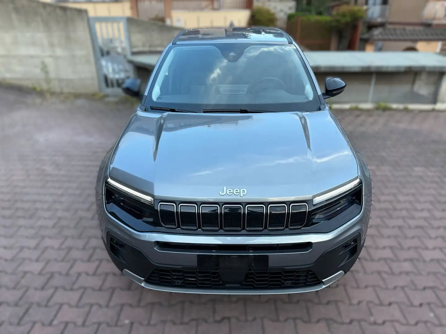 Jeep Avenger 1.2 turbo e-hybrid Summit fwd 110cv edct6 DISPO Gris - 2