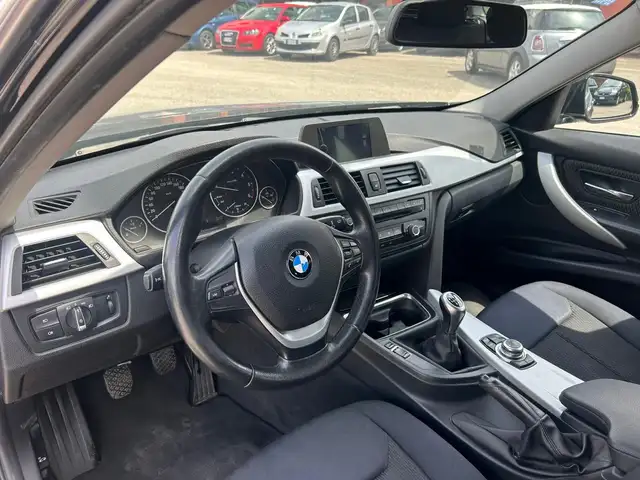 BMW 3 Series view 7