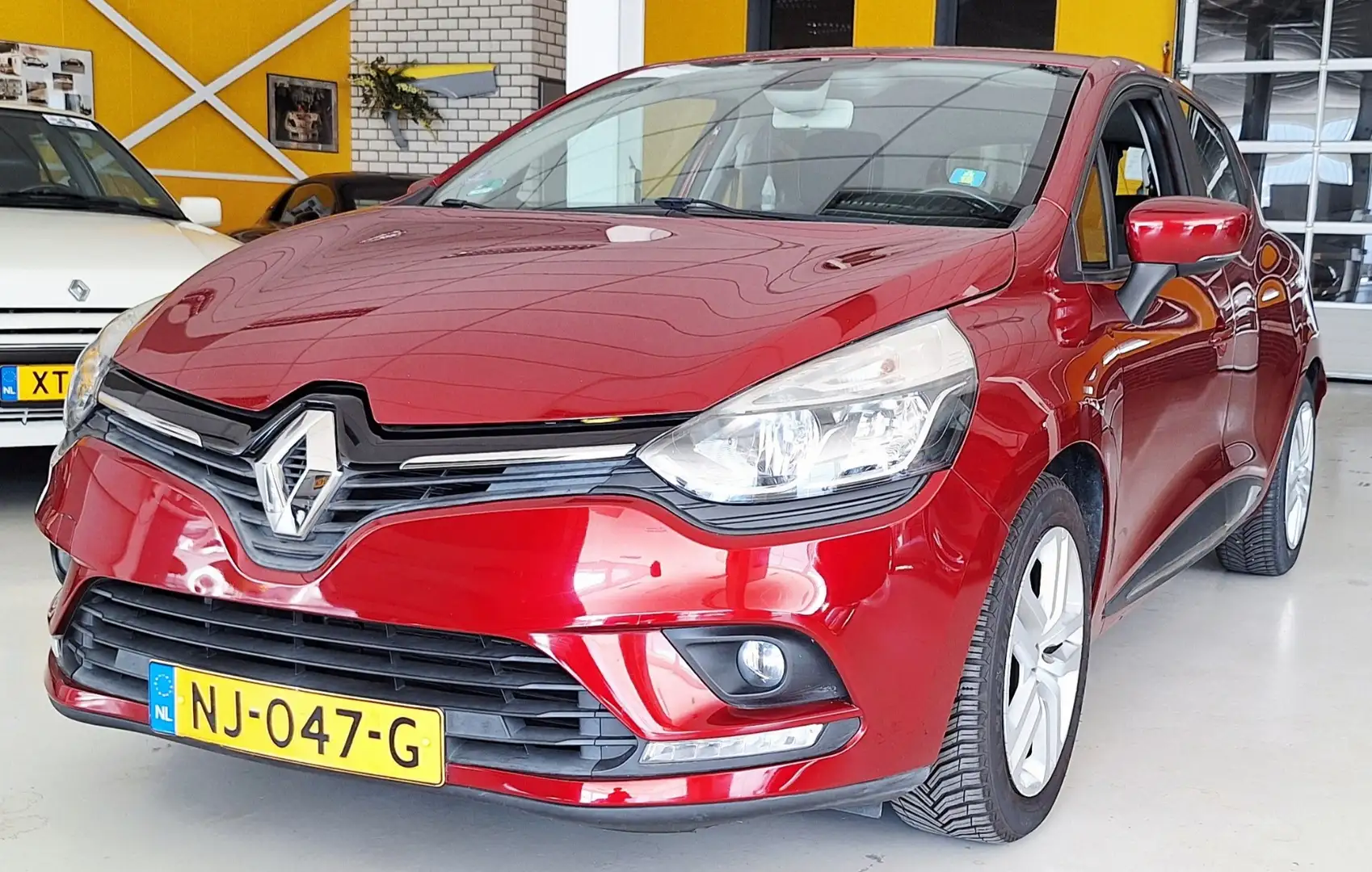 Renault Clio 0.9 TCe Zen Rood - 1