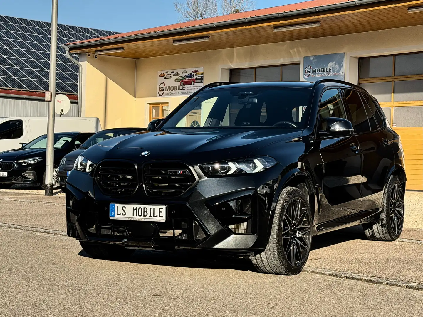 BMW X5 M Competition 4.4 V8 // M Driver´s Package* AHK* Schwarz - 1