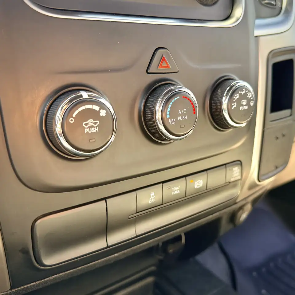 RAM 2500 снимка RAM 2500