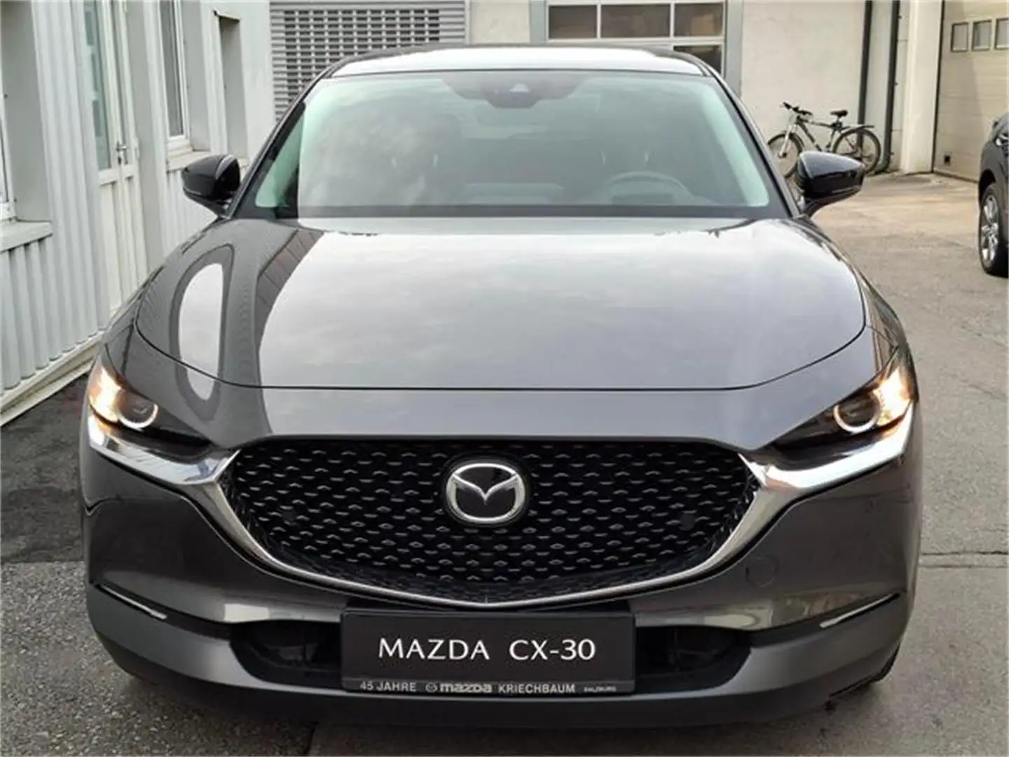 Mazda CX-30 G150 Homura Aut. Grau - 2