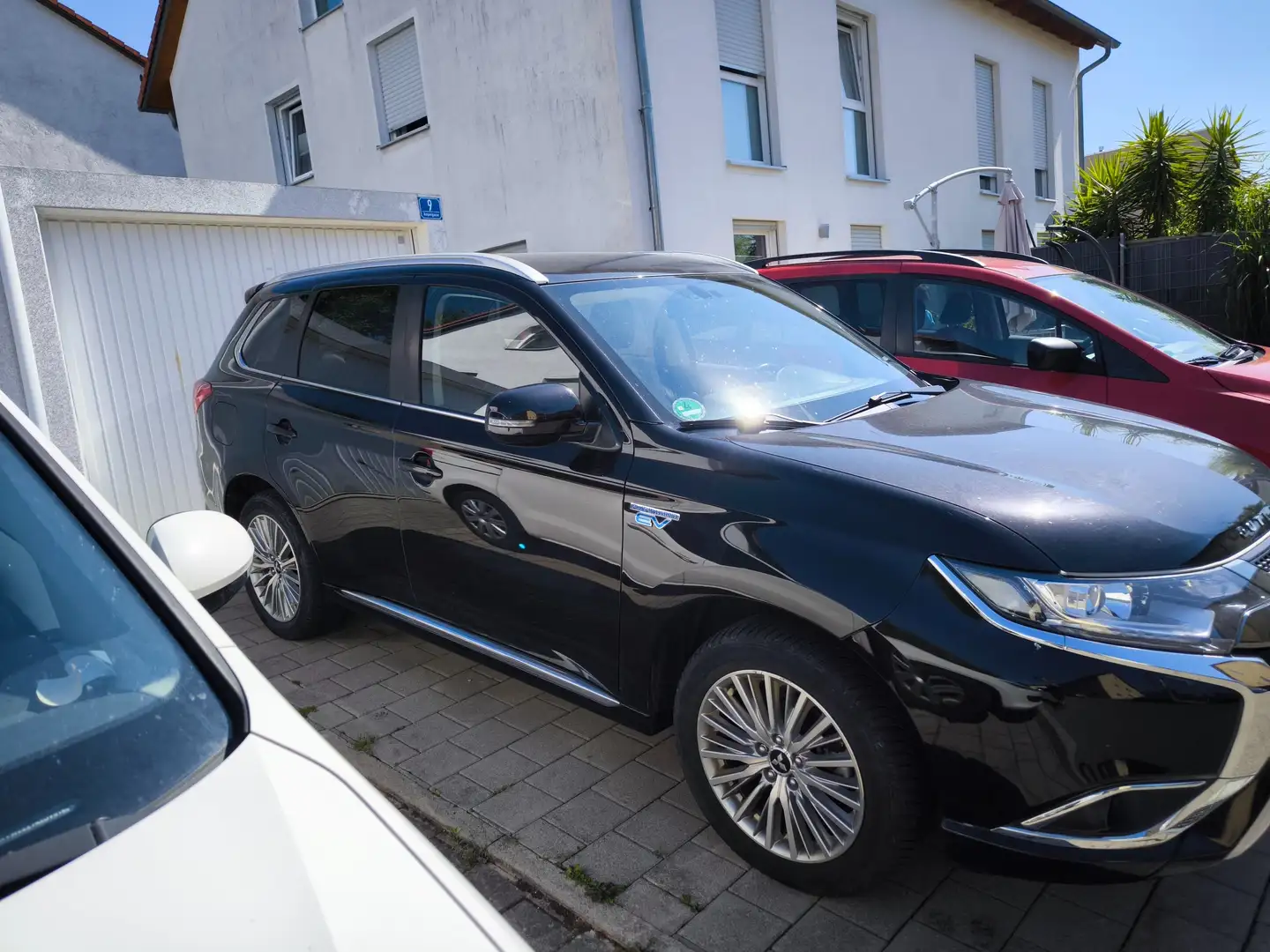 Mitsubishi Outlander Outlander 2.4 4WD Plug-In Hybrid Basis+Spirit pack Schwarz - 2