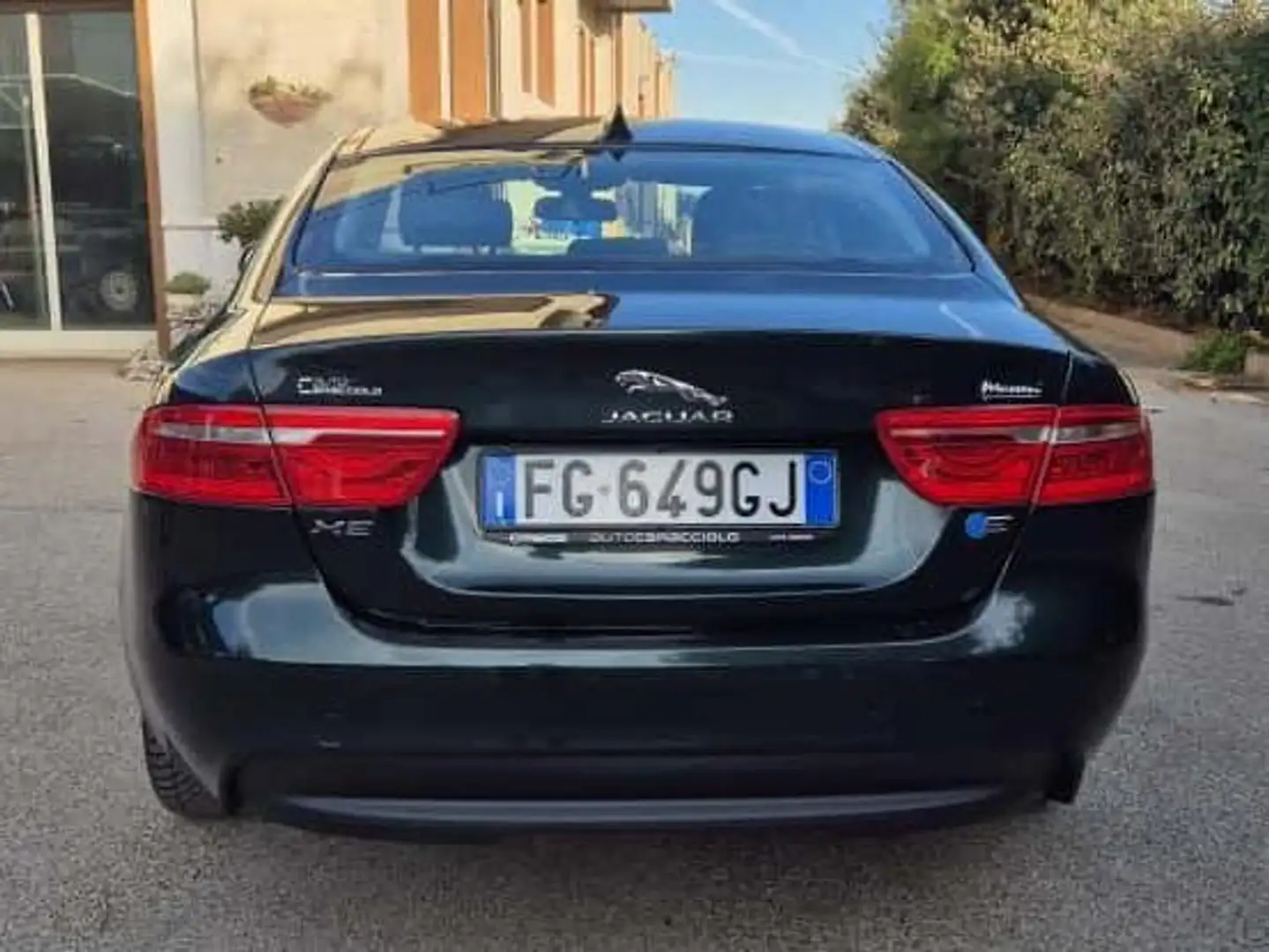 Jaguar XE XE 2.0d Pure Business edition 163cv auto Verde - 1