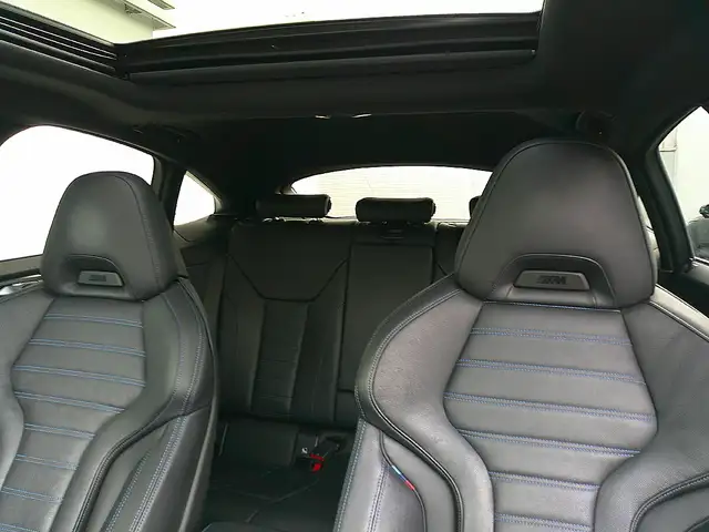 BMW M4 Gran Coupe 40i xDrive Ansicht 33