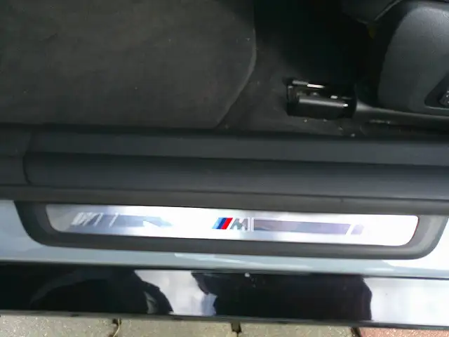 BMW M4 Gran Coupe 40i xDrive Ansicht 35