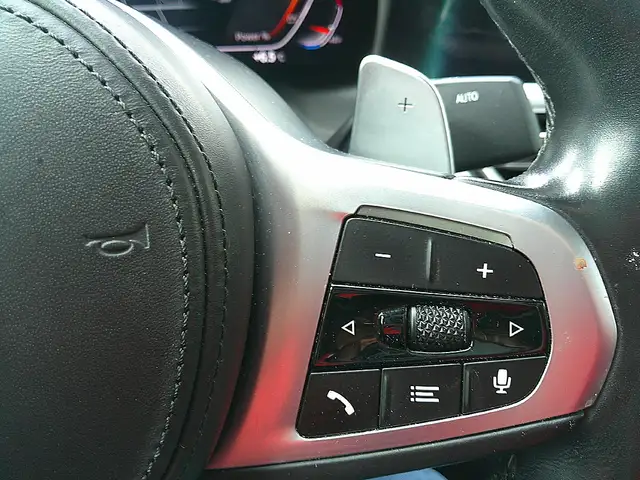 BMW M4 Gran Coupe 40i xDrive Ansicht 18