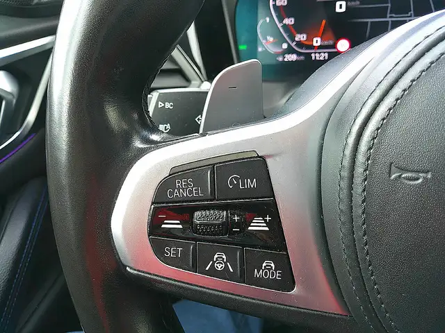 BMW M4 Gran Coupe 40i xDrive Ansicht 17