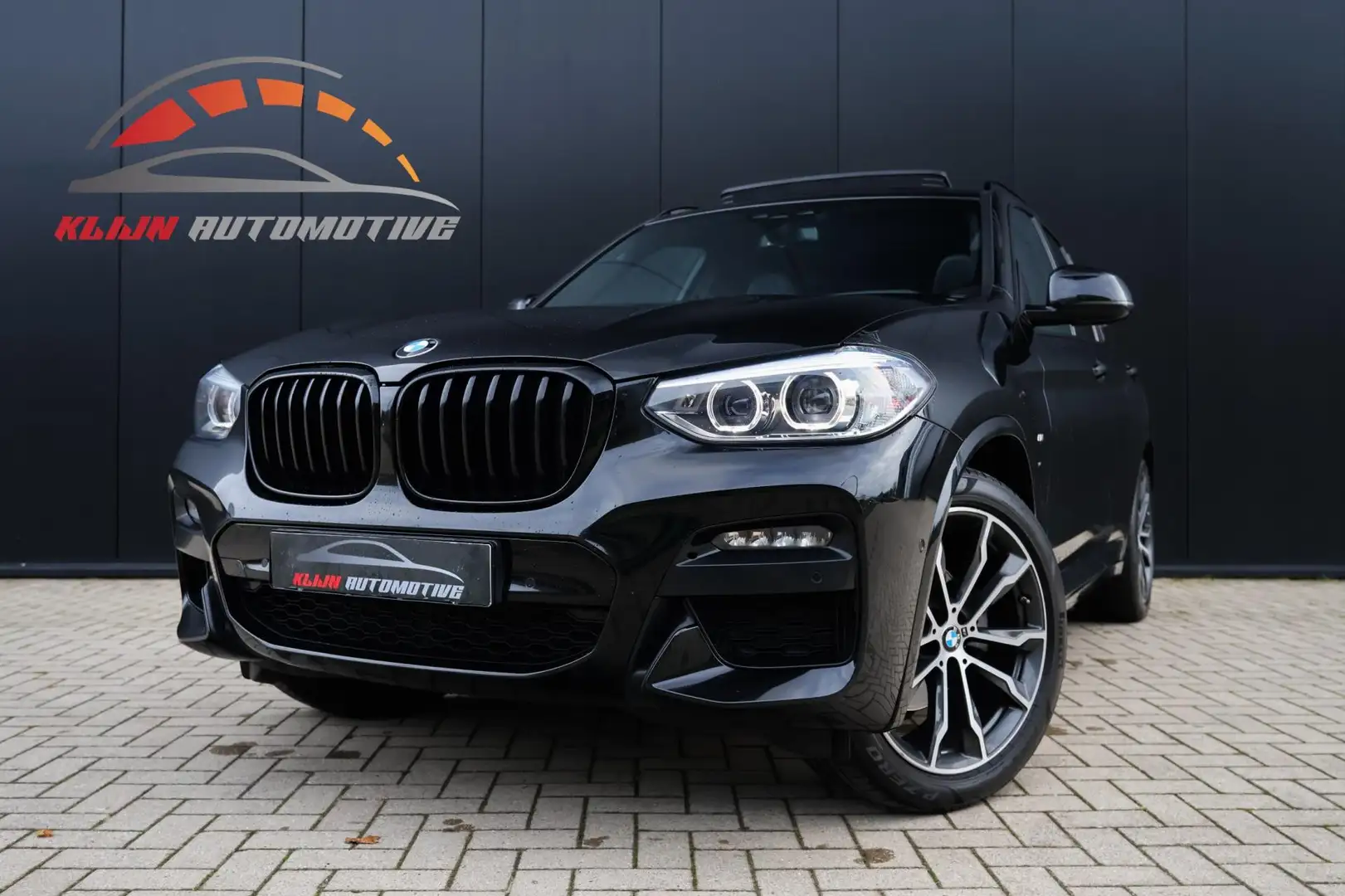 BMW X3 XDrive20i, M-sport, Trekhaak, Pano, Headup, Keyles Noir - 1