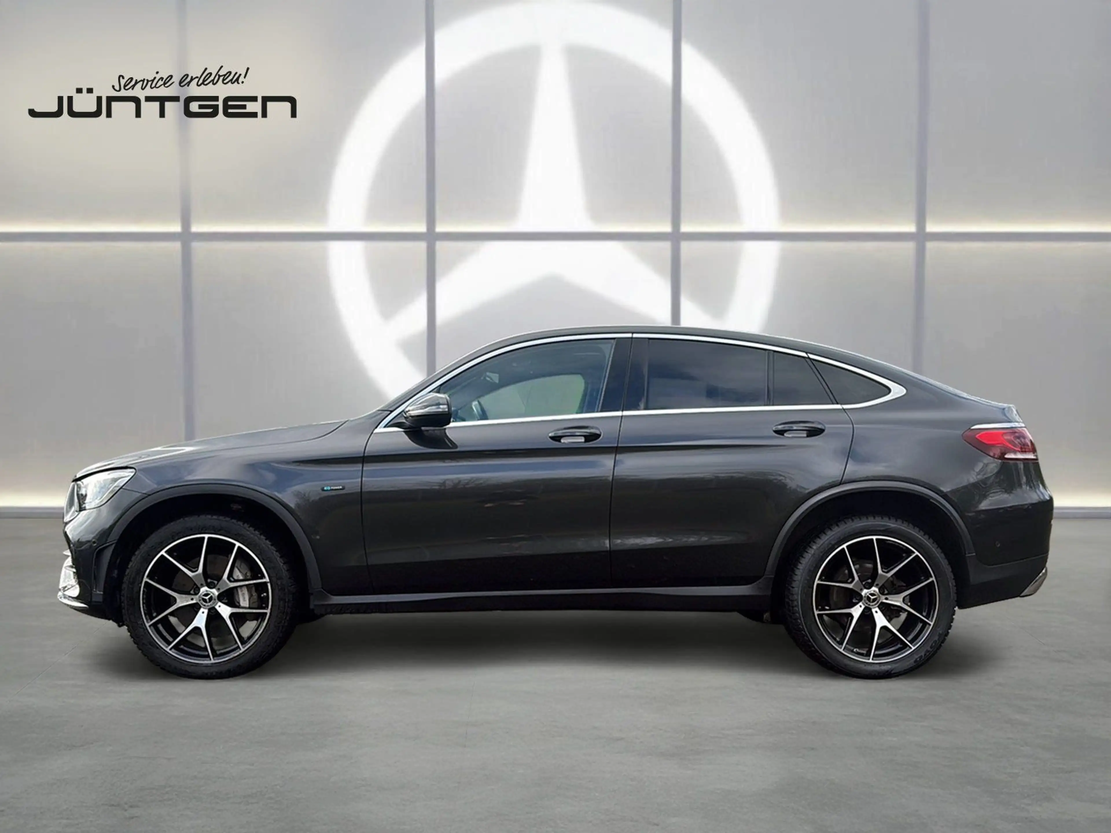 Mercedes-Benz GLC 300 e 4M Coupé AMG DSC MULTIBEAM BURMESTER — photo 5