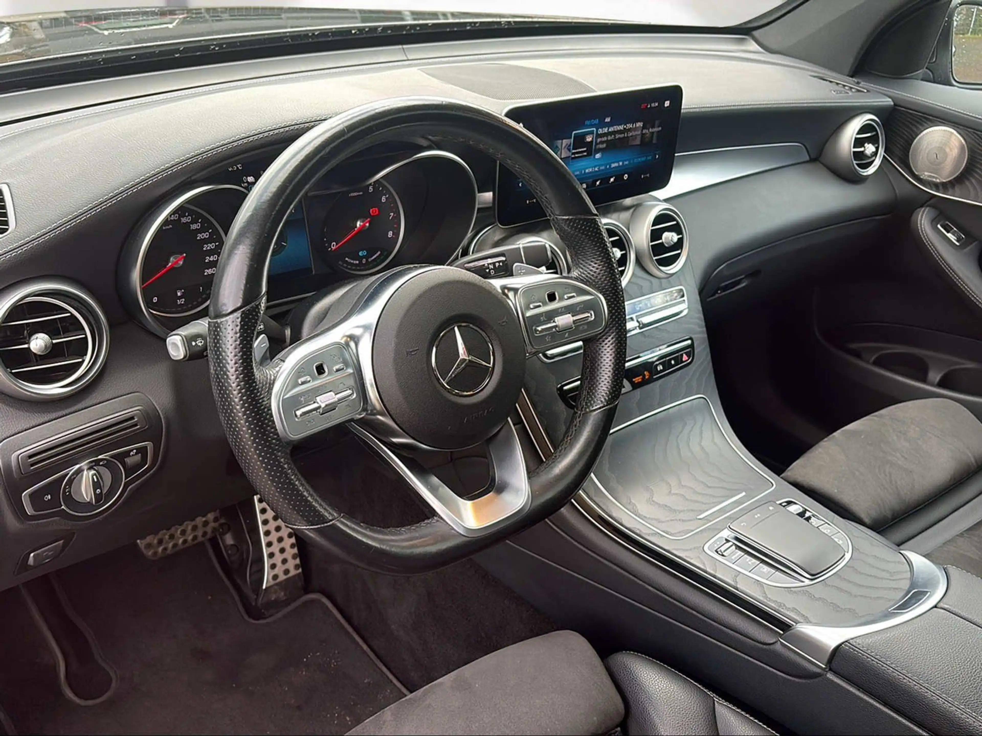 Mercedes-Benz GLC 300 e 4M Coupé AMG DSC MULTIBEAM BURMESTER — photo 14
