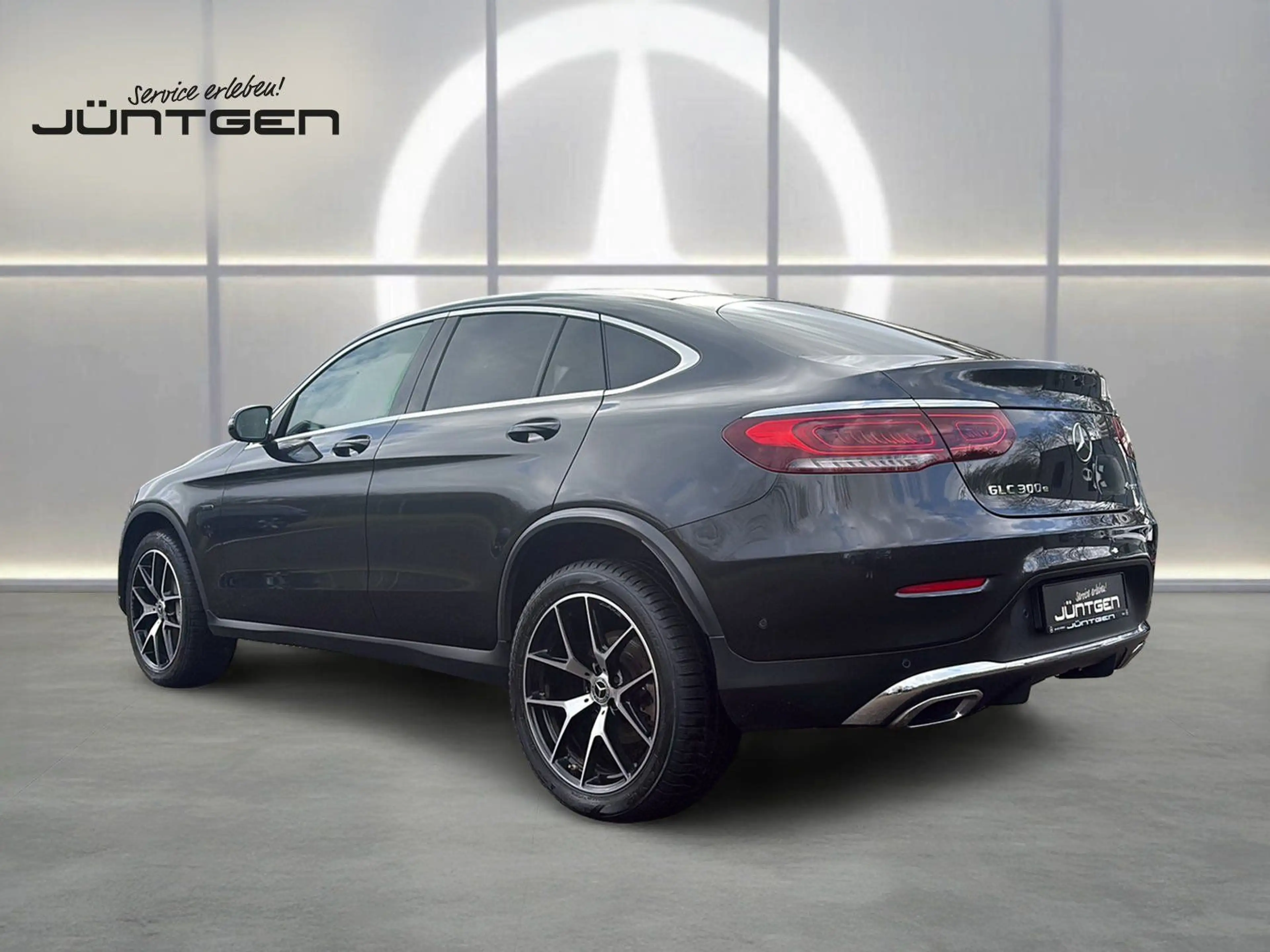 Mercedes-Benz GLC 300 e 4M Coupé AMG DSC MULTIBEAM BURMESTER — photo 6