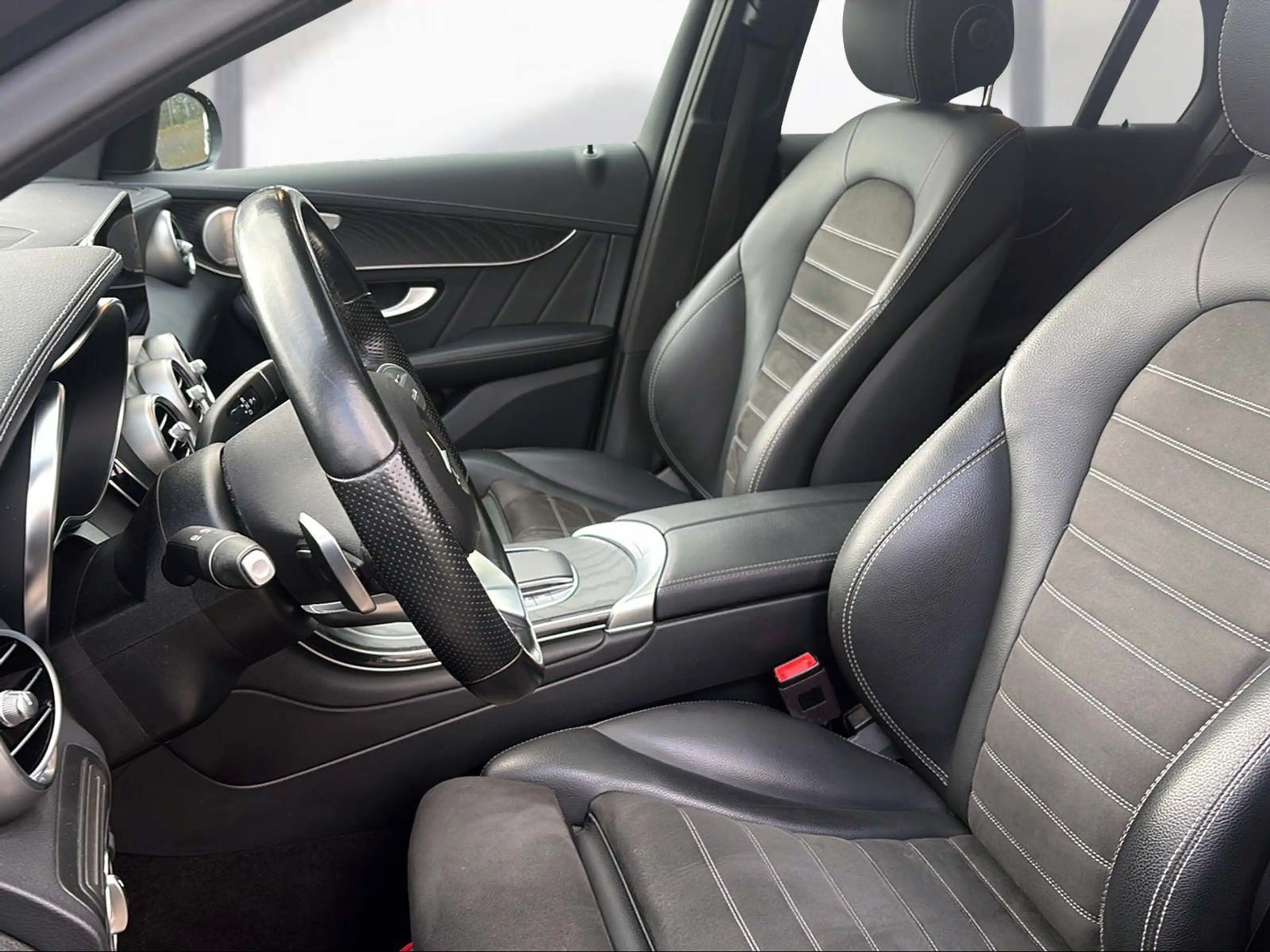 Mercedes-Benz GLC 300 e 4M Coupé AMG DSC MULTIBEAM BURMESTER — photo 15