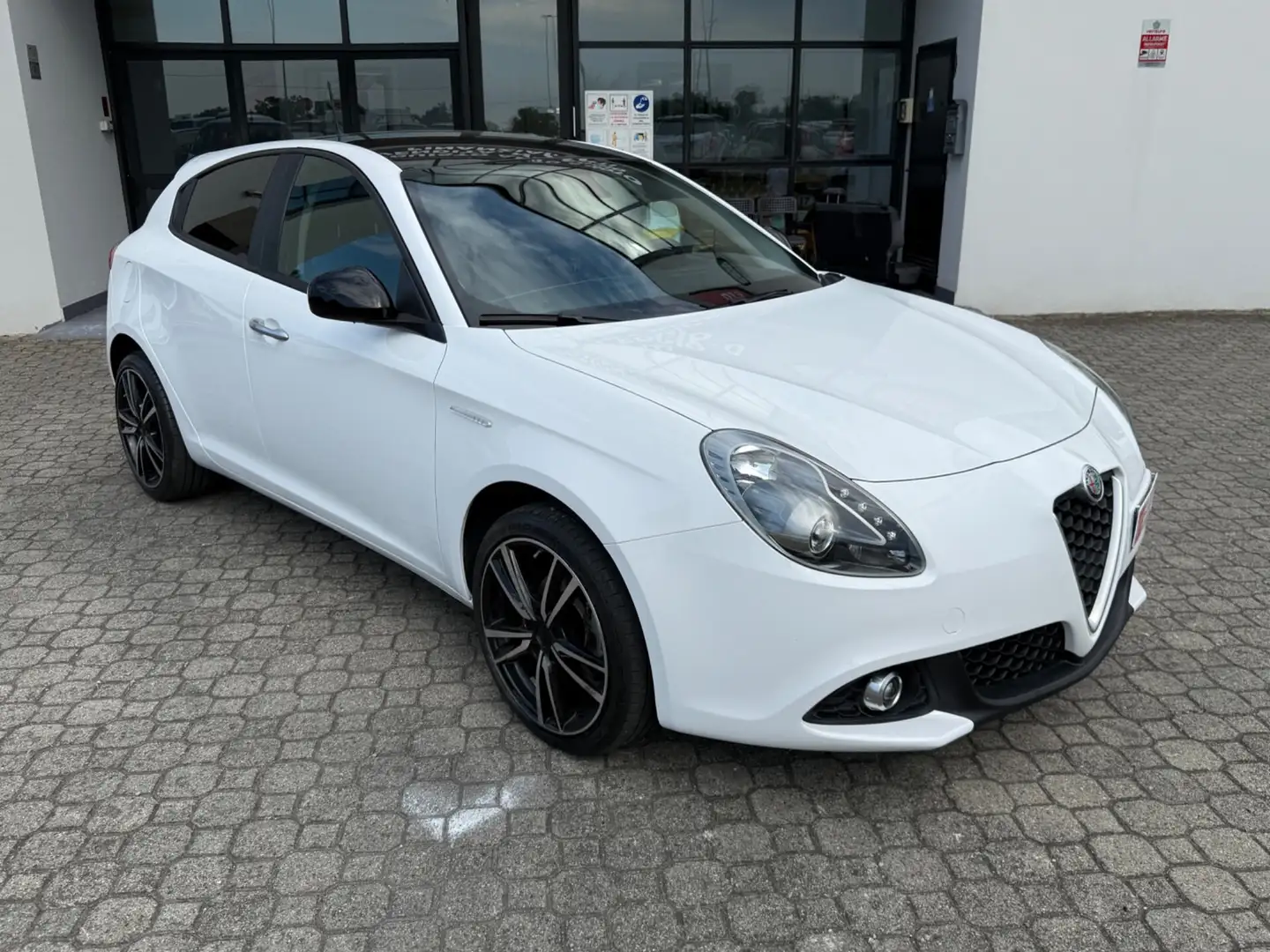 Alfa Romeo Giulietta 1.4 Turbo 120 CV GPL Sport Bianco - 2