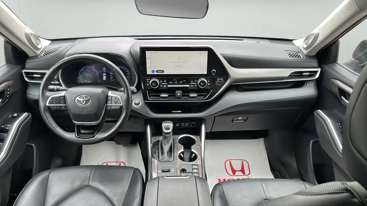 Toyota Highlander снимка Toyota Highlander