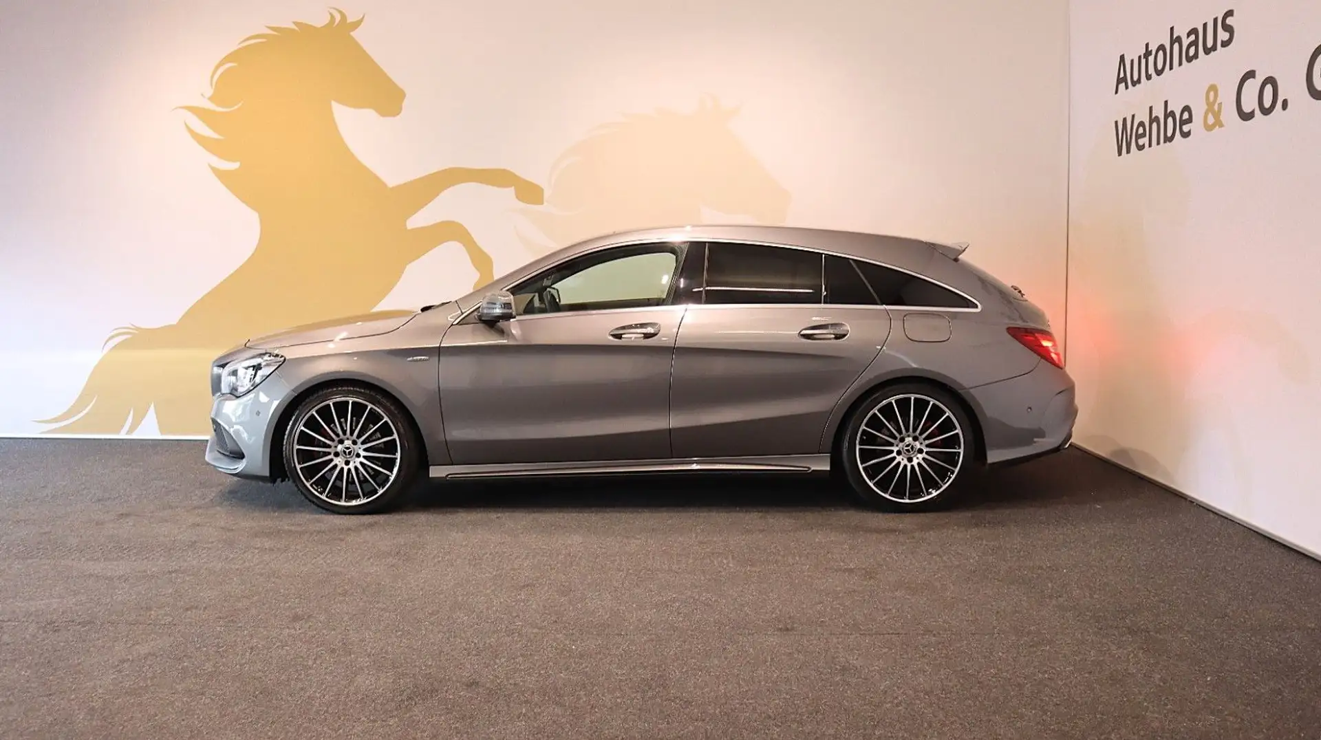 Mercedes-Benz CLA 250 CLA 250 AMG 4Matic Pano H&K Spur TotW Kamera LED Gris - 2