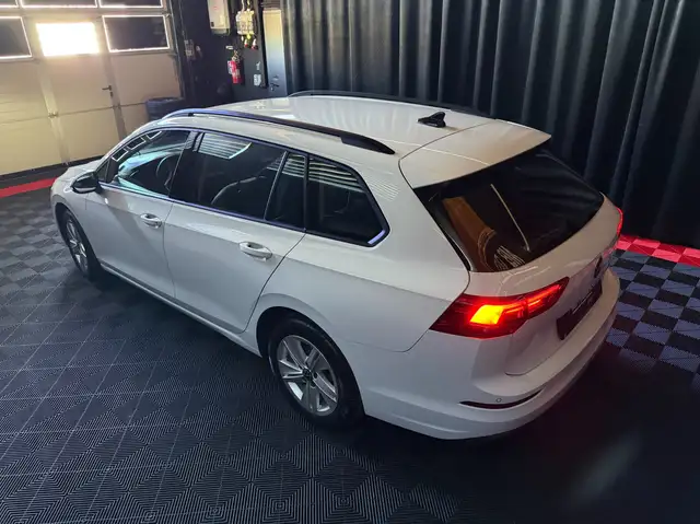 Volkswagen Golf view 11
