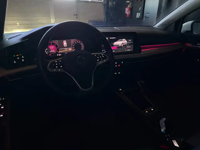 Volkswagen Golf view 25