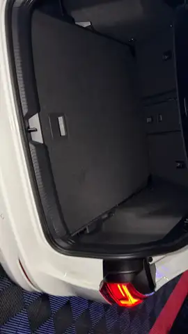 Volkswagen Golf view 21