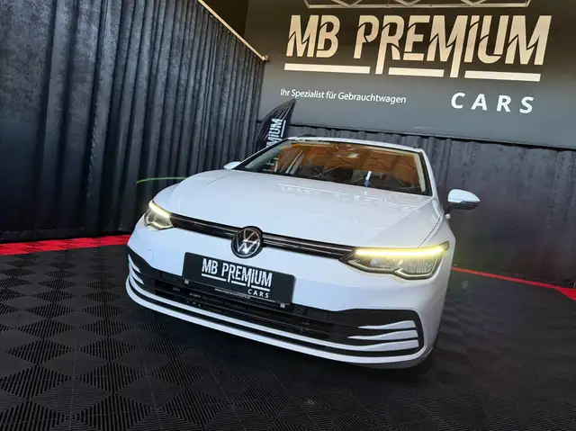 Volkswagen Golf view 3