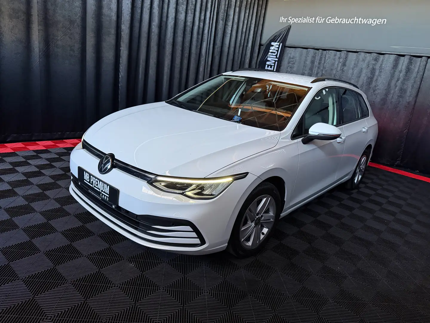 Volkswagen Golf Variant Life *LED*VIRTUAL-COCKPIT*ACC* Weiß - 2