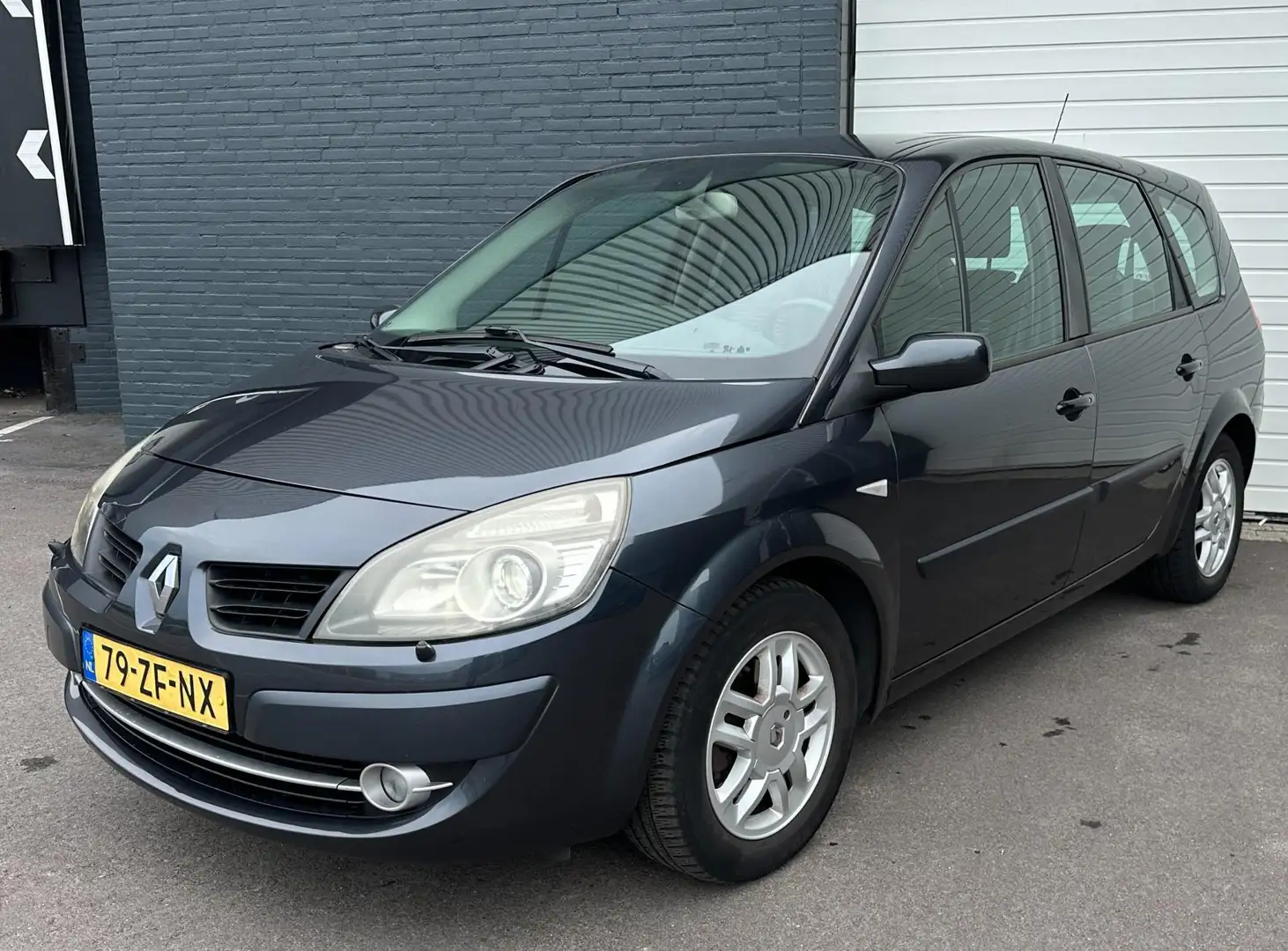 Renault Grand Scenic 2.0-16V Tech Line 5P/AUTOMAAT/LMV/NAVI/CRUISE/CLIM Szürke - 2
