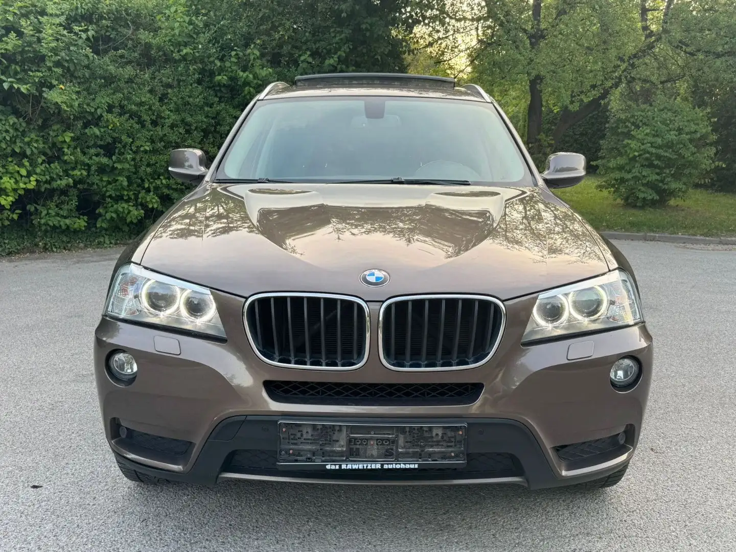 BMW X3 xDrive20d Bi-Xenon Automatik Panorama Braun - 2