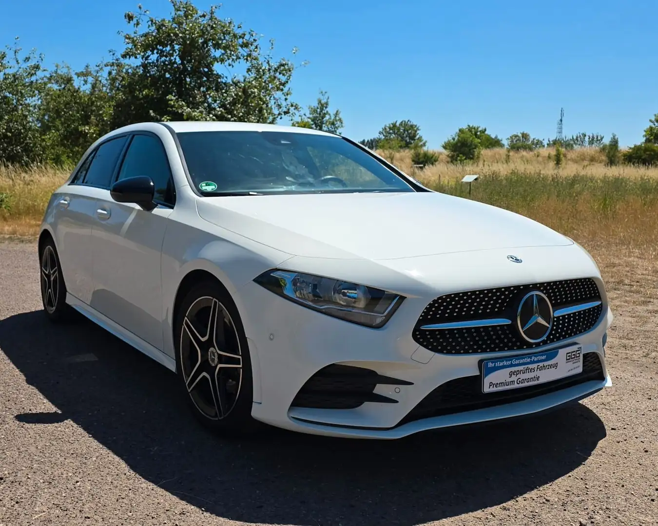 Mercedes-Benz A 180 A -Klasse A 180 *AMG*Night*SHZ*Navi*Leder*Mbux Blanc - 2