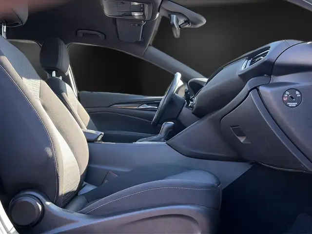 Opel Insignia view 15