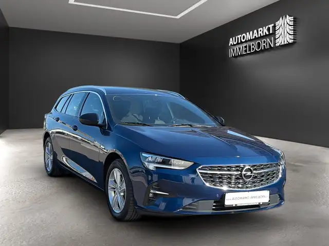 Opel Insignia view 2
