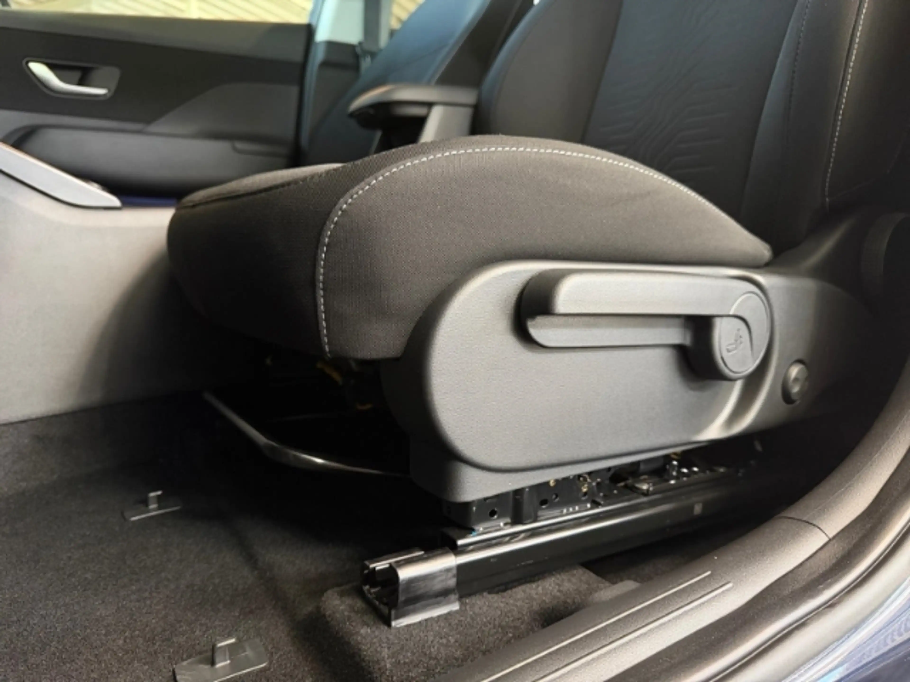 Hyundai KONA 2WD EV (MY27) 65kWh (204 PS)2WD Trend+Kamera+Lenkr — photo 15