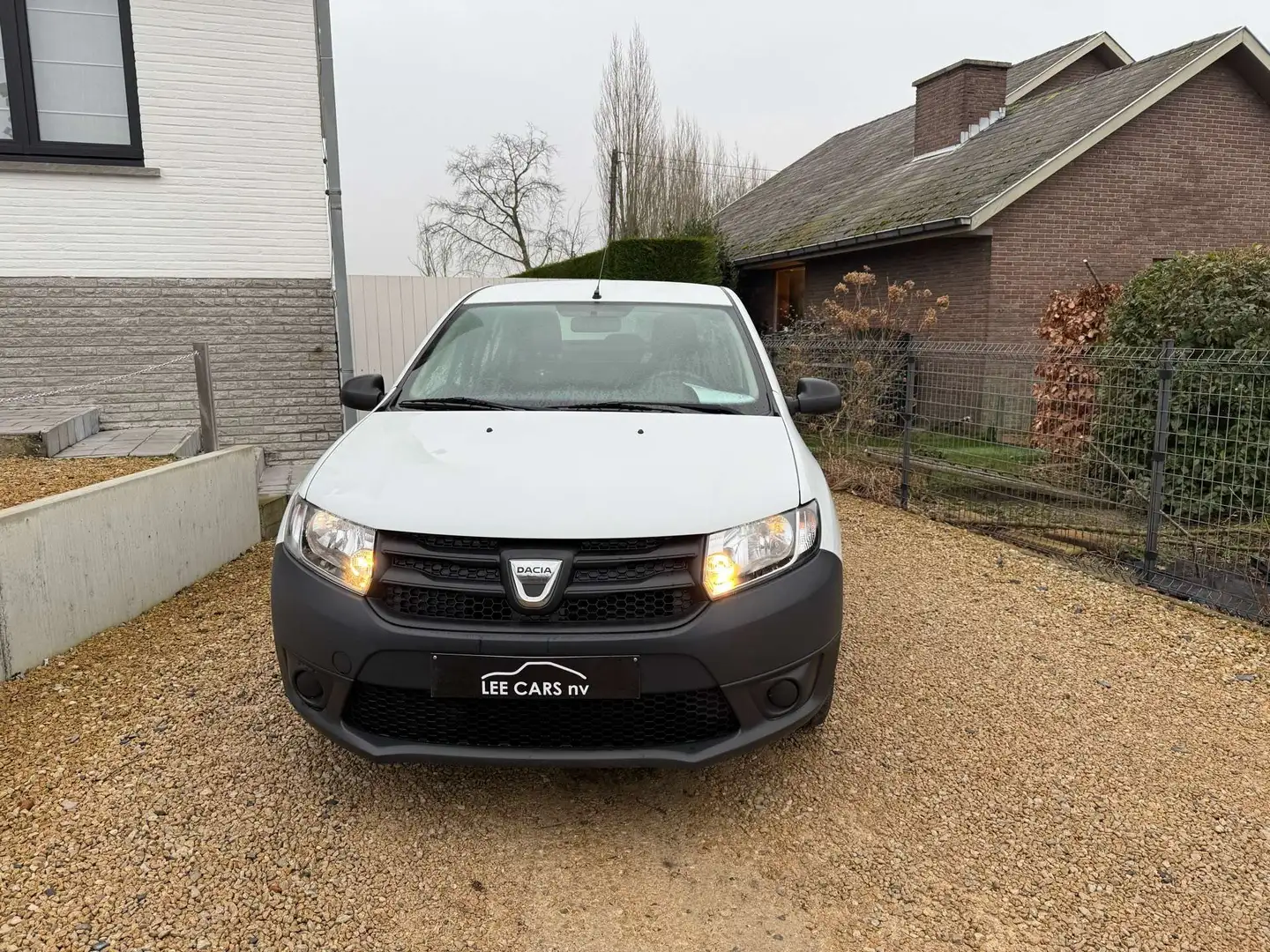 Dacia Logan 1.2i. EEN EIGENAAR Blanco - 2