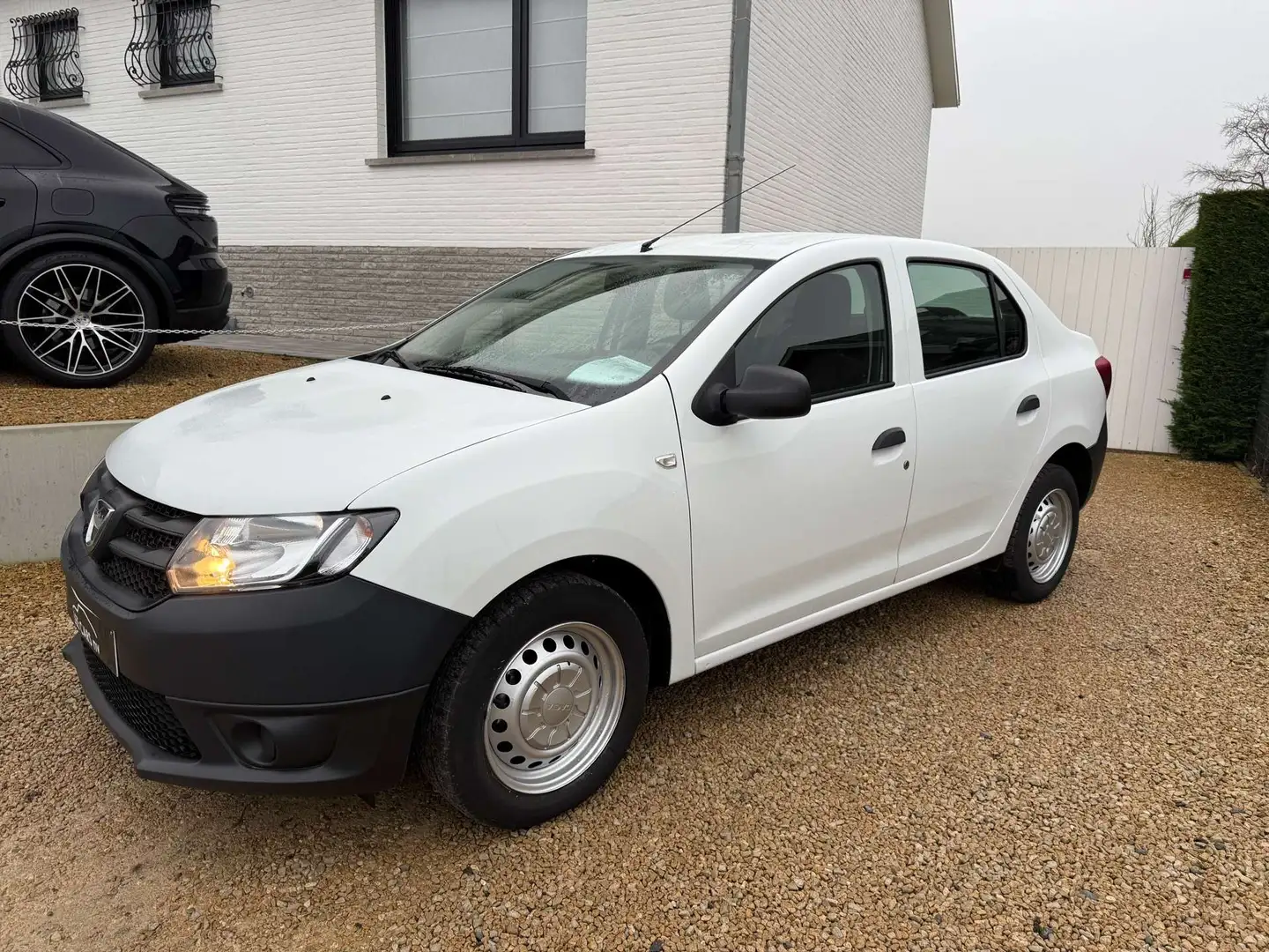 Dacia Logan 1.2i. EEN EIGENAAR Blanco - 1