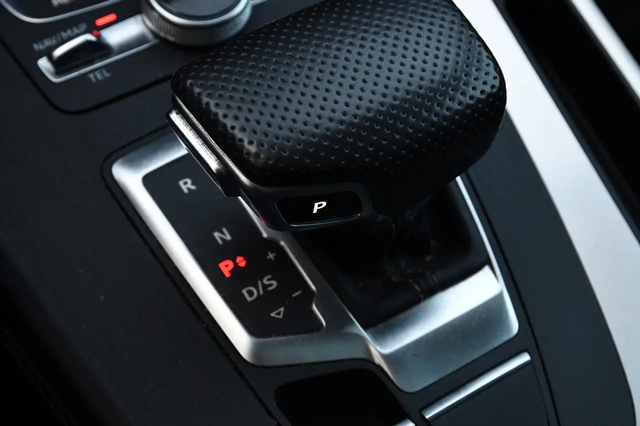 Audi Q5 снимка Audi Q5