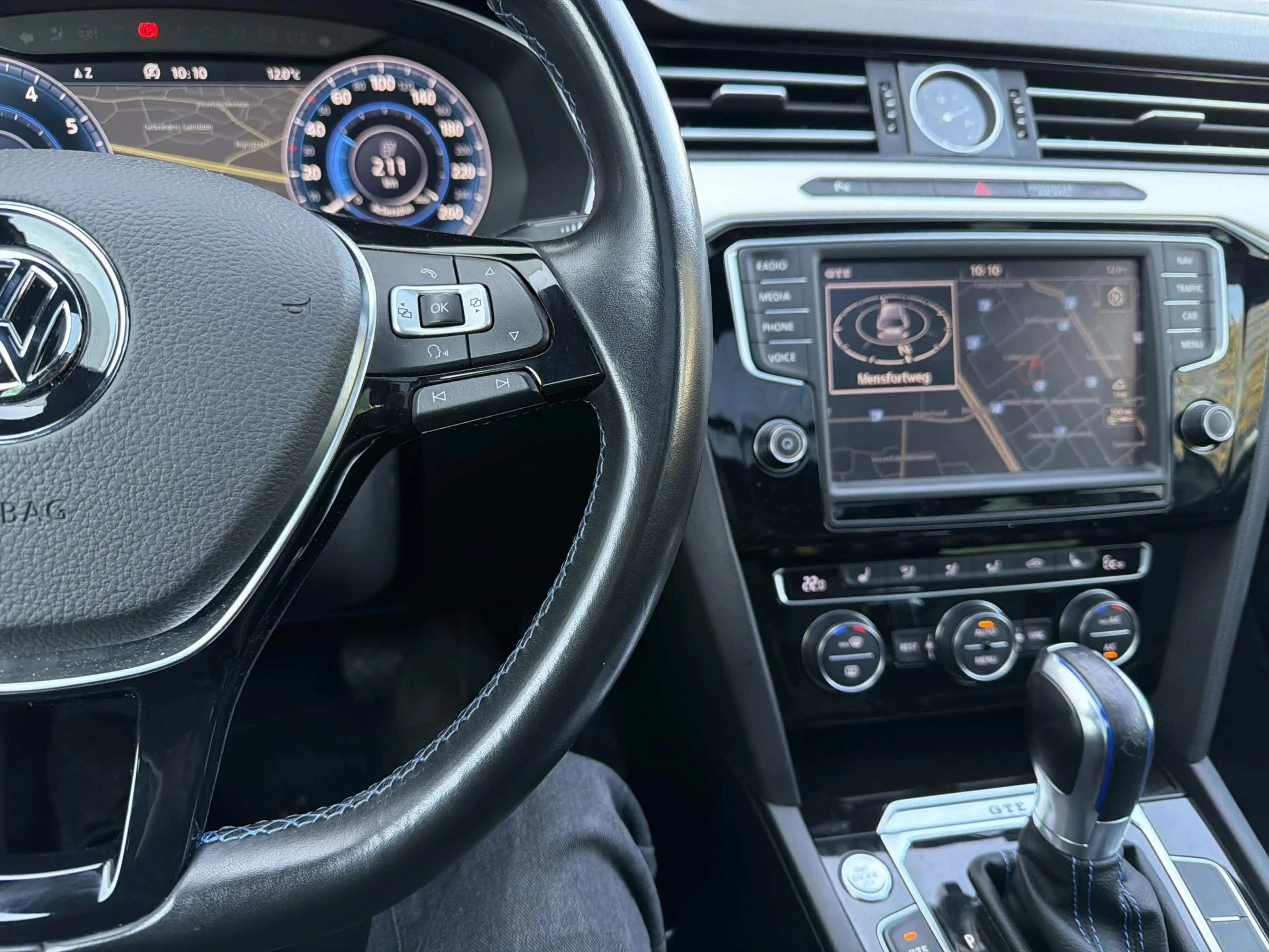 Volkswagen Passat Variant 1.4 TSI GTE Highline | Pano | Camera | Cruise | Cl — photo 11