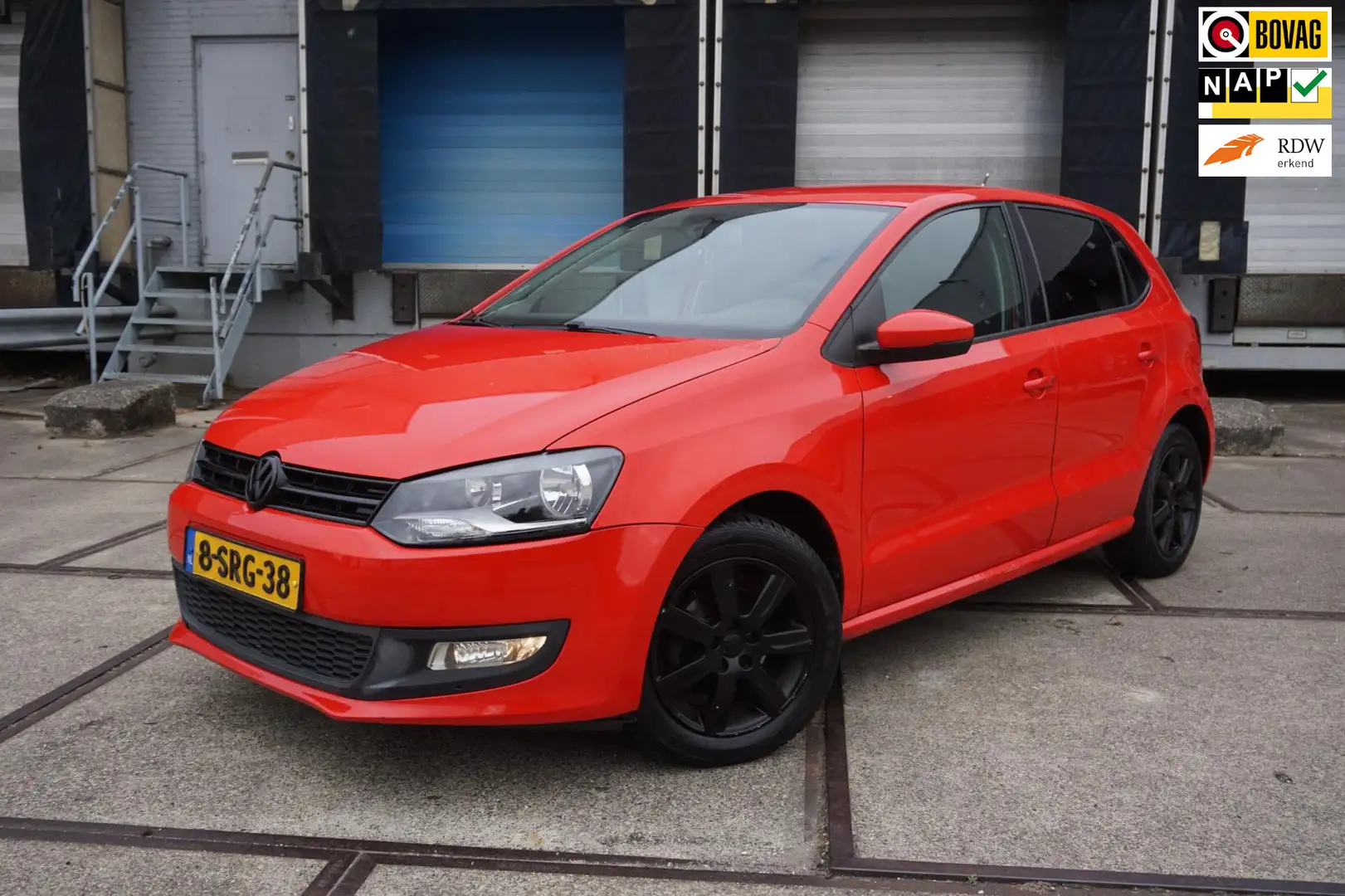 Volkswagen Polo 1.4-16V Comfortline * Airco * 5 Drs * Rouge - 1