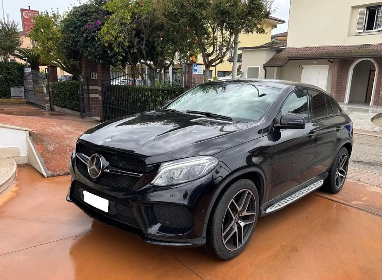 Mercedes-Benz GLE 350 GLE Coupe 350 d Premium Plus 4matic AMG Nero - 1