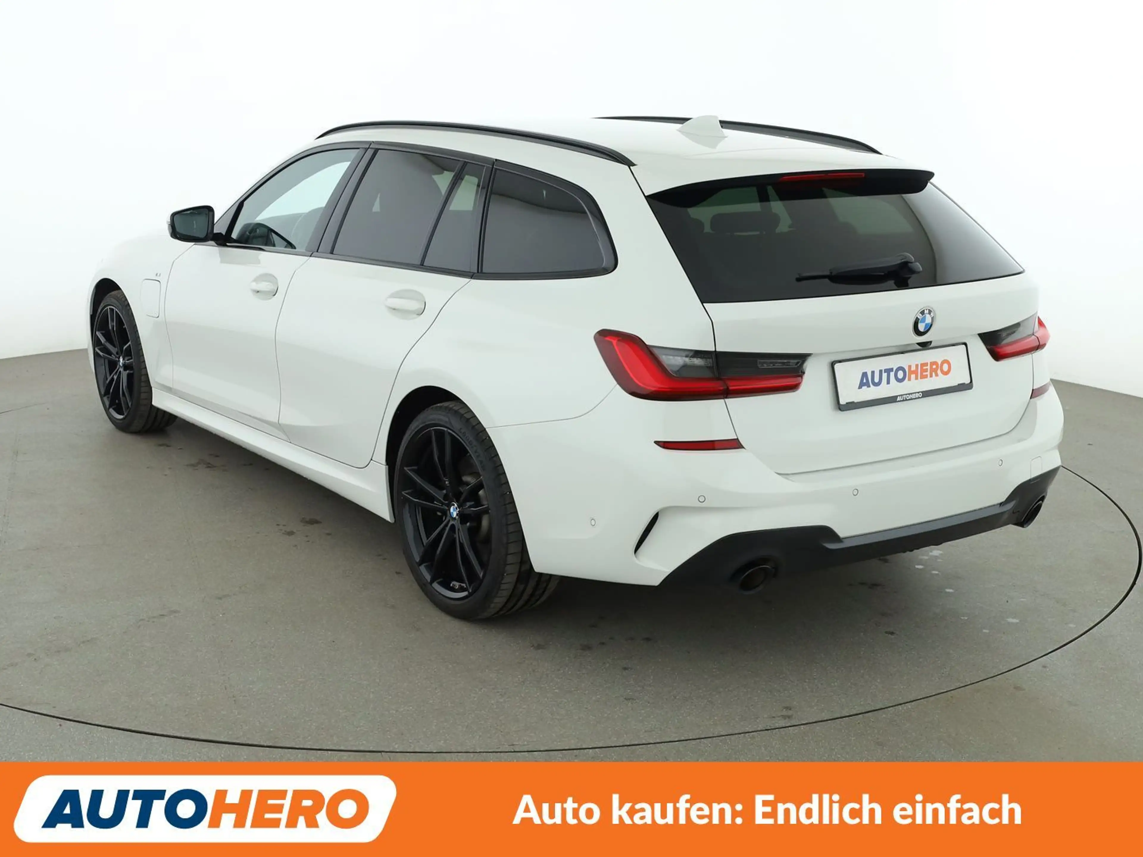 BMW 320 320e xDrive M Sport Aut.*NAVI*LASER*TEMPO*CAM*PDC* — photo 4
