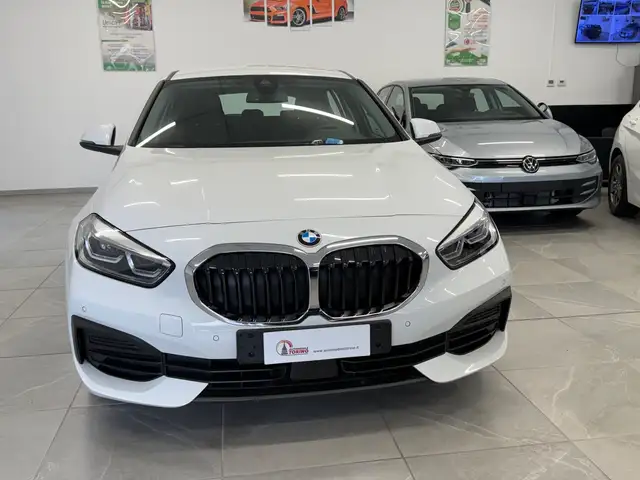 BMW 1 Series view 2