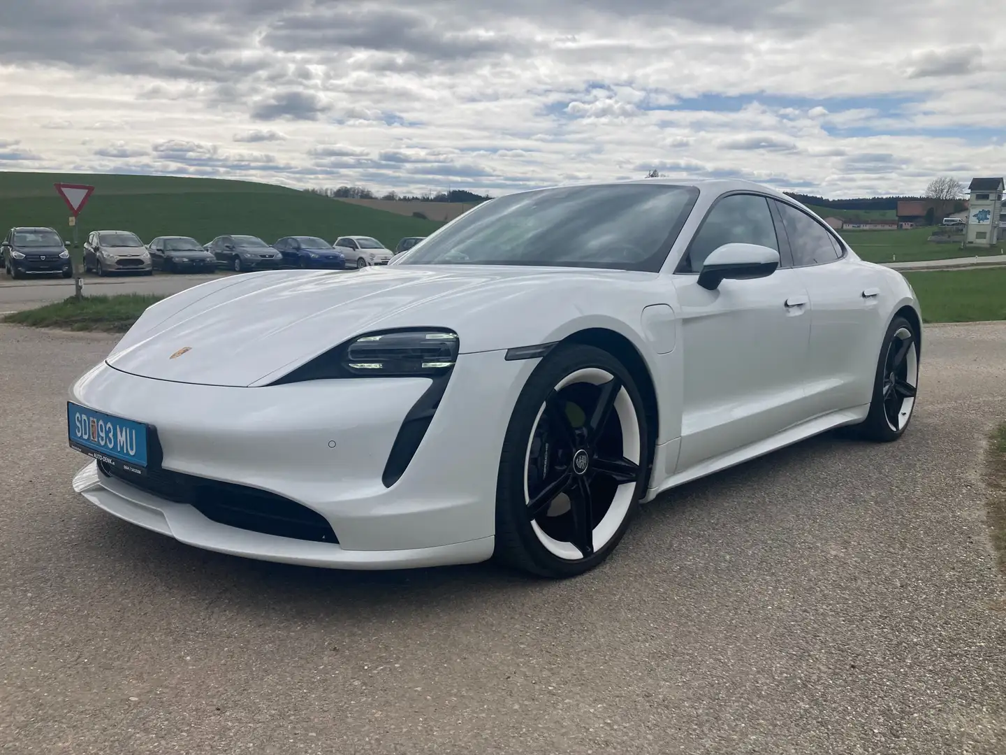 Porsche Taycan Taycan Perform.Plus 93.5kWh Plus Weiß - 1