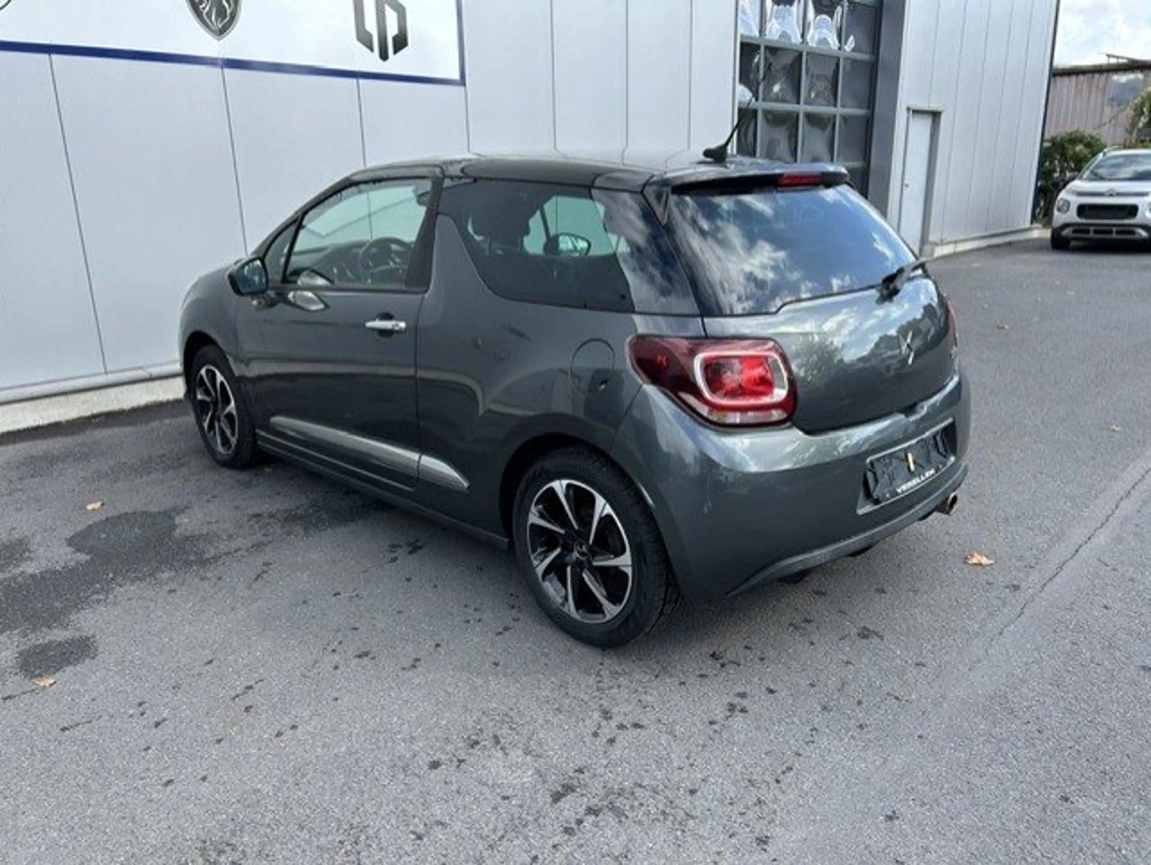 DS Automobiles DS 3 1.2i PureTech So Chic — photo 7